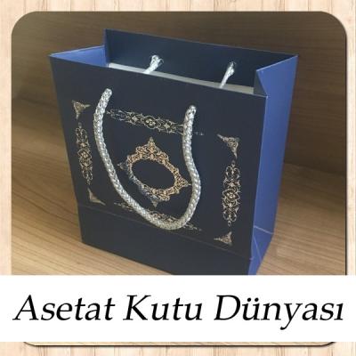 15.5x17x8 Ölçülü Lacivert Üzerine Gümüş Saray Desenli Karton Çanta