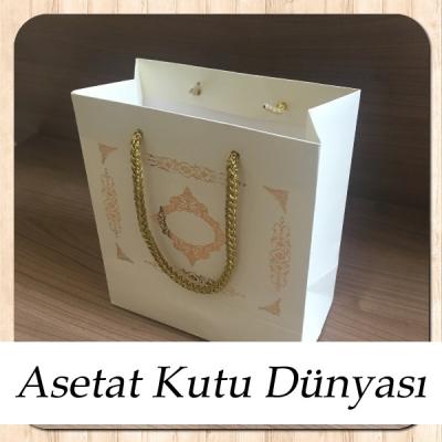 15.5x17x8 Ölçülü Krem Üzerine Gold Saray Desenli Karton Çanta