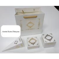 20x20x10 Ölçülü Beyaz Üzerine Gold Saray Desenli Karton Poşet