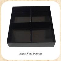 20x20x3 Altı Siyah Karton Üstü Asetat İçi 4 Bölmeli kutu