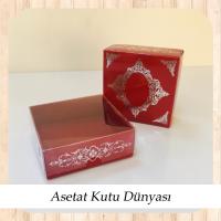 8x8x3 Altı Bordo Üzerine Gümüş Saray Desenli Karton, Üstü Asetat Kutu