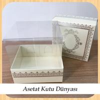 8x8x8 Altı Krem Üzerine Gümüş Kilim Desenli Karton, Üstü Asetat Kutu